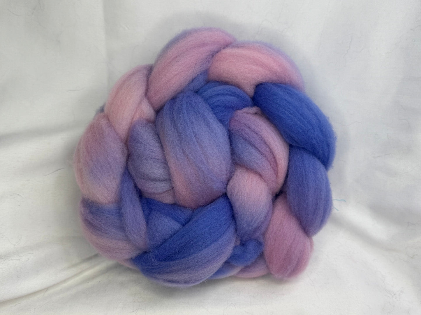 Targhee Wool Top~Hand Dyed 4 oz Braid~(TG-S-12)