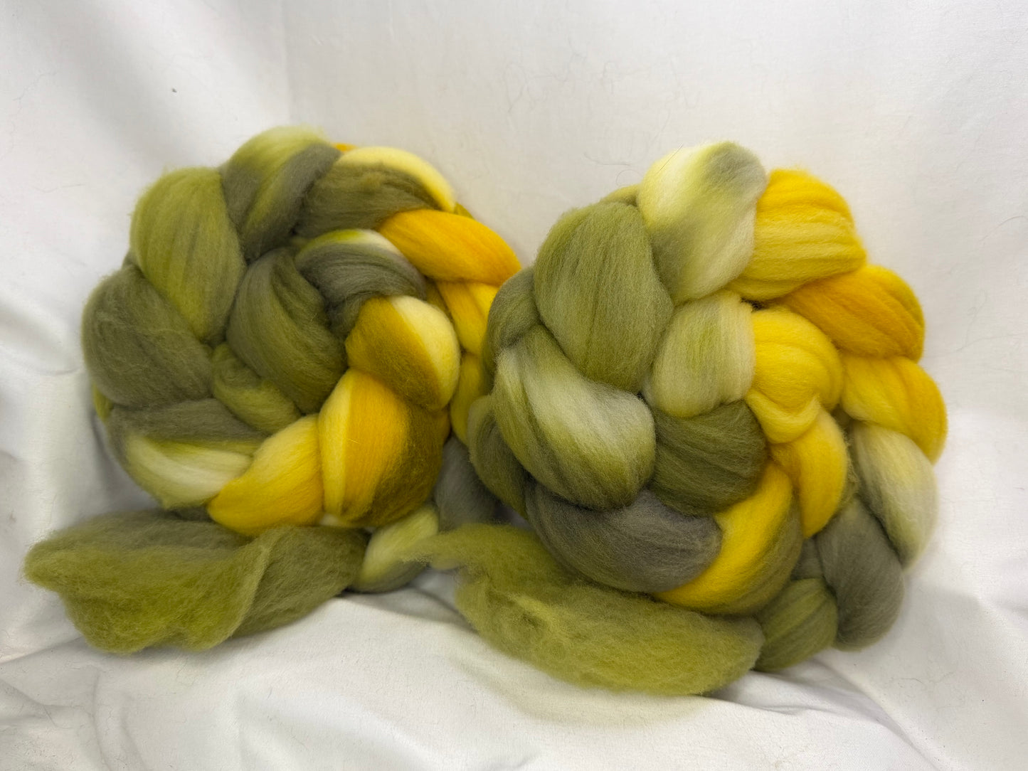 Targhee Wool Top~Double Braid Set~Hand Dyed 4 oz Braid~(TG-D-08)