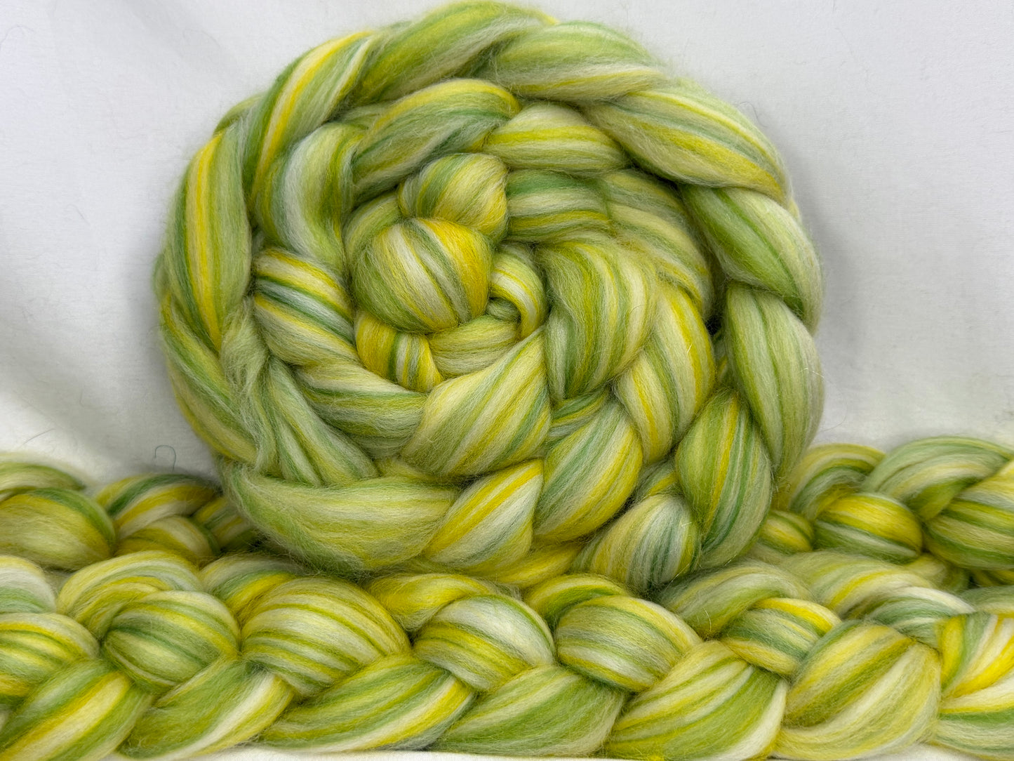 Buttercup Breeze~100% Merino Blend~4 oz Section