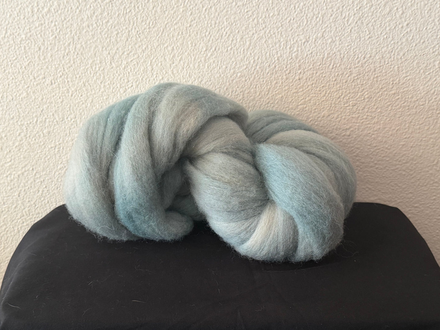 Falkland~(FAL-S-14)~ Hand Dyed 4 oz Braid