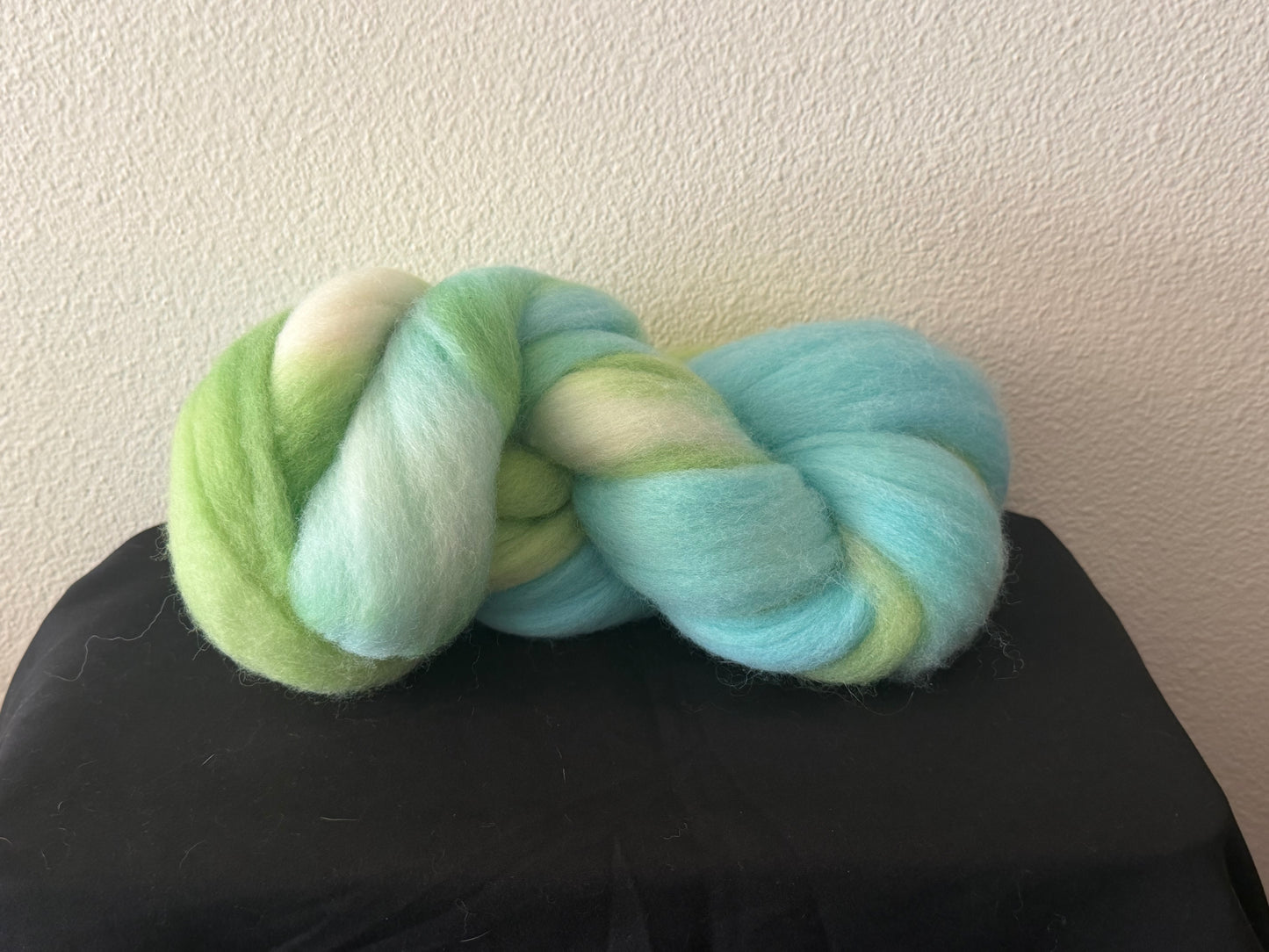 Falkland~(FAL-S-15)~ Hand Dyed 4 oz Braid