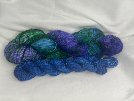 "Sock Set" Oceanic Glaze~437 Yard Full Skein & 87 Yard Mini Skein~Hand Dyed