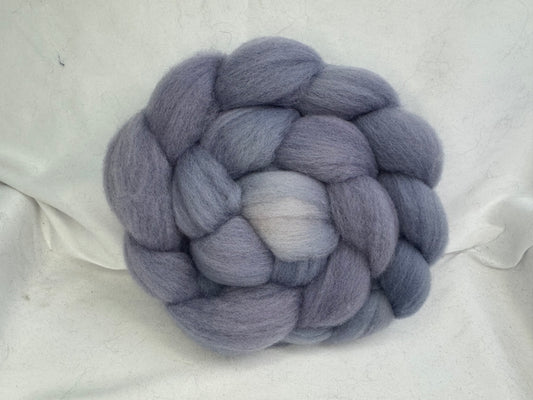 Cormo~(CORMO-S-15)~Hand Dyed~4 oz Braid