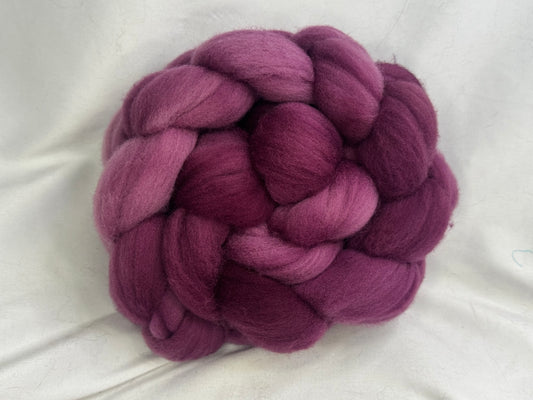 Targhee Wool Top~Hand Dyed 4 oz Braid~(TG-S-05)