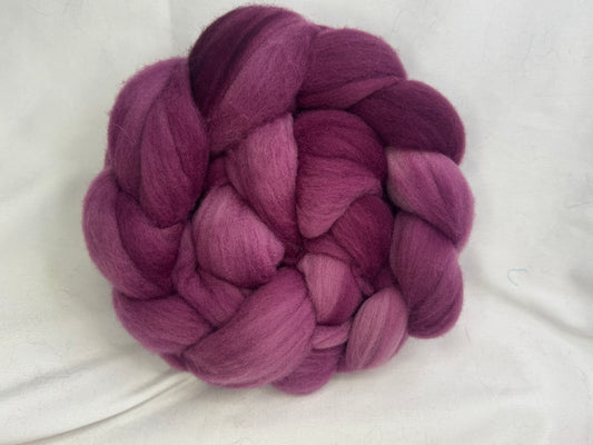 Targhee Wool Top~Hand Dyed 4 oz Braid~(TG-S-06)