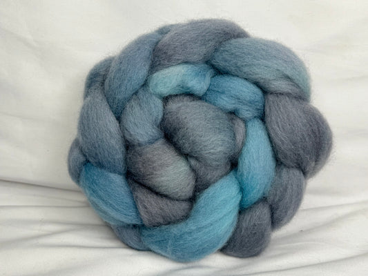 Romney Top~(ROM-S-30)~Hand Dyed~4 oz